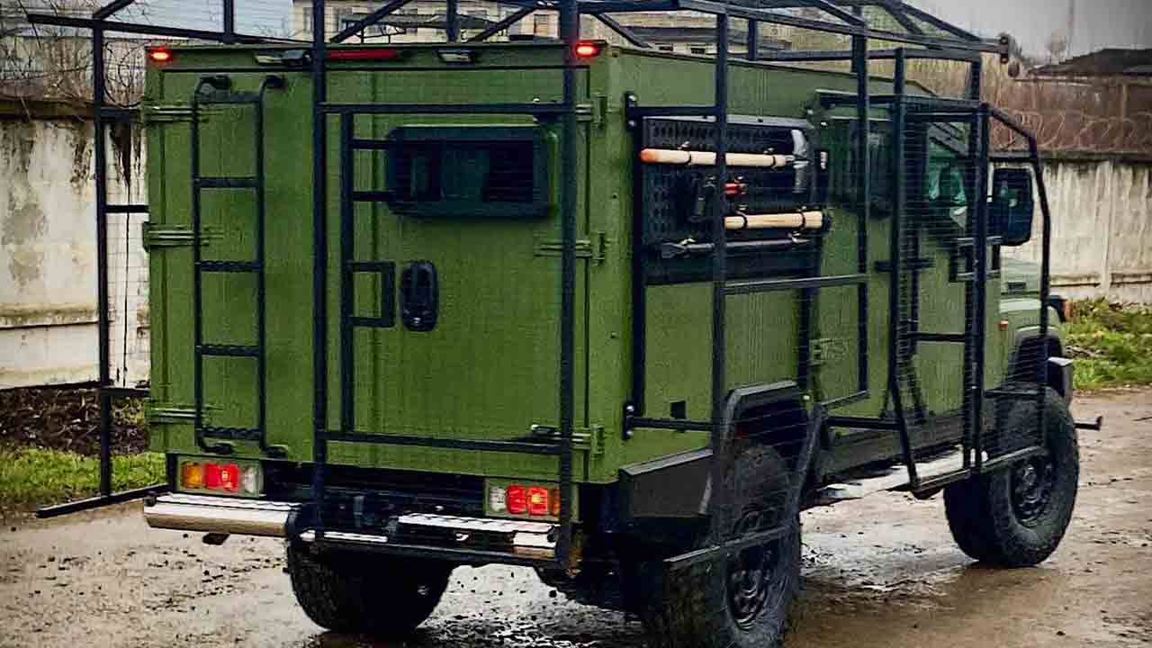 Ambulância blindada MEDIGUARD. Facebook @deutschebotschaftkyjiw