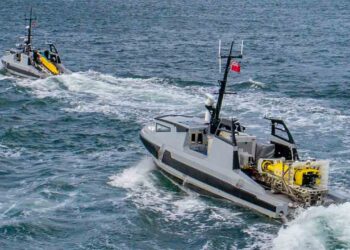 Embarcação autônoma Adventure. Foto: Royal Navy